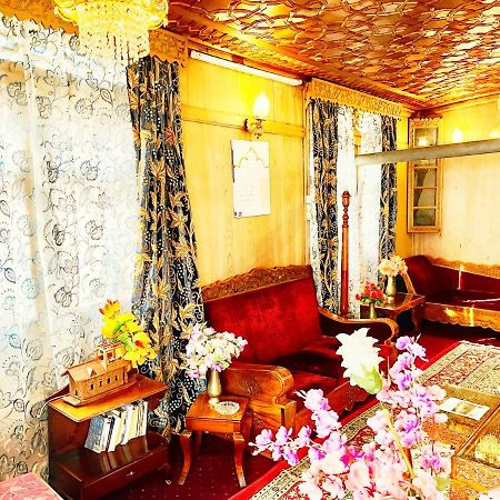 Lake Victoria Houseboats Srīnagar Exterior foto