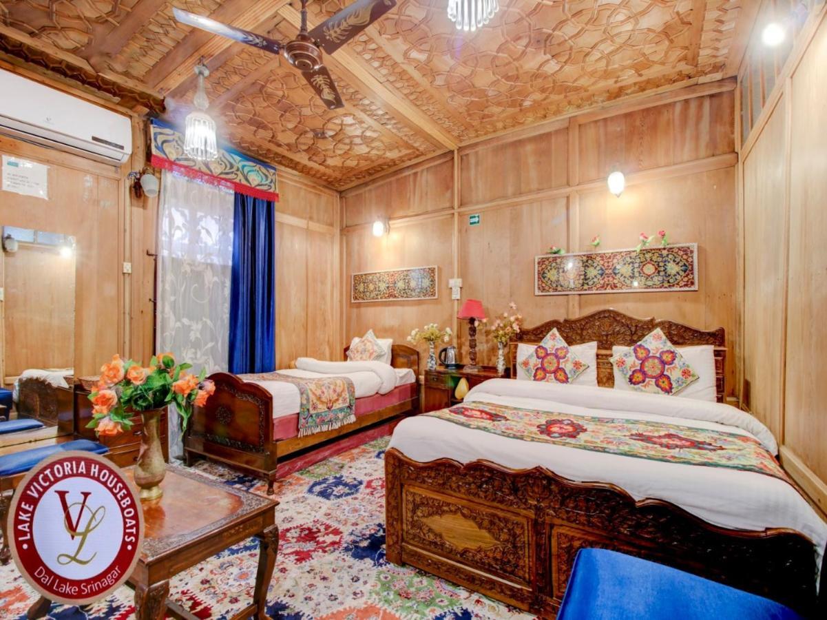 Lake Victoria Houseboats Srīnagar Exterior foto